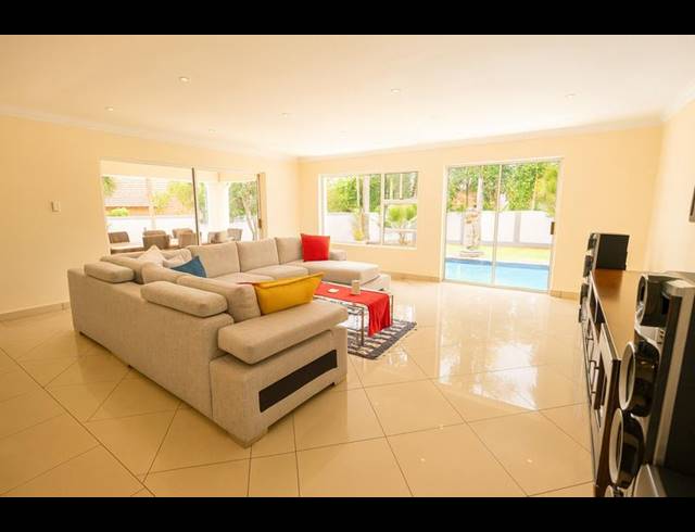 5 BEDROOM HOUSE FOR SALE IN MORELETAPARK